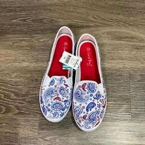 Coral Bay Paisley print red, white, and blue canvas flats size 10